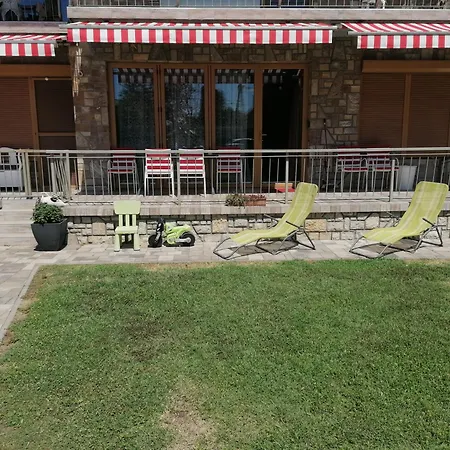 Daire Boathouse With Sauna And Salt Balatonlelle