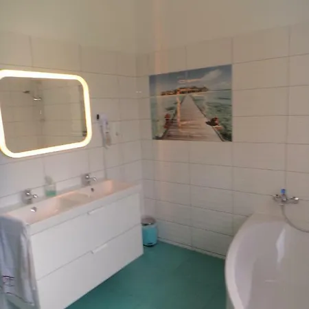 Boathouse With Sauna And Salt Daire