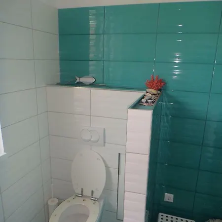 Daire Boathouse With Sauna And Salt