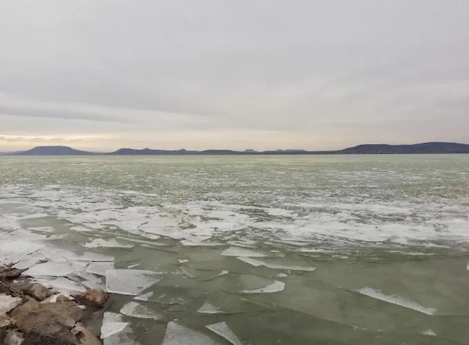 Boathouse With Sauna And Salt Apartament *